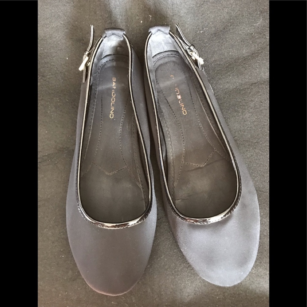 Bandolino flats